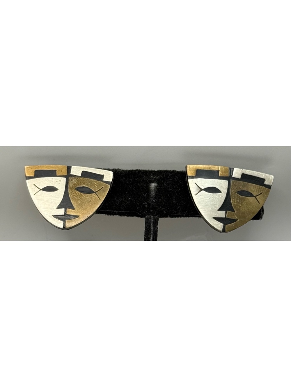 Vintage Modernist Metales Casados Mask Screw Back Earrings
